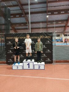 Panevėžio sporto centro lengvaatlečiai dalyvavo kalėdinėse varžybose 19